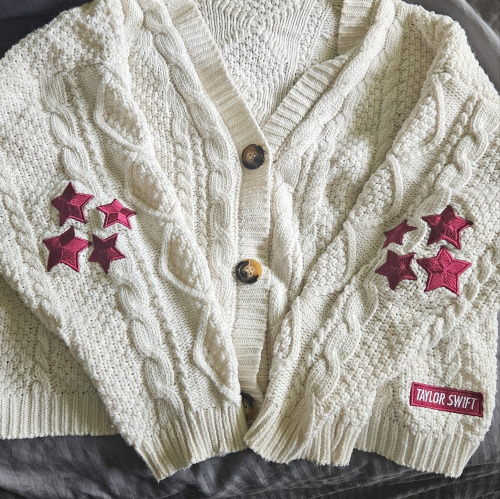 Taylor Swift RED cardigan